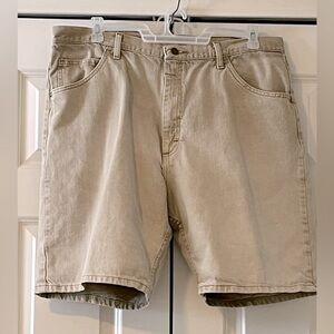 Men’s Wrangler Shorts - 40 Reg